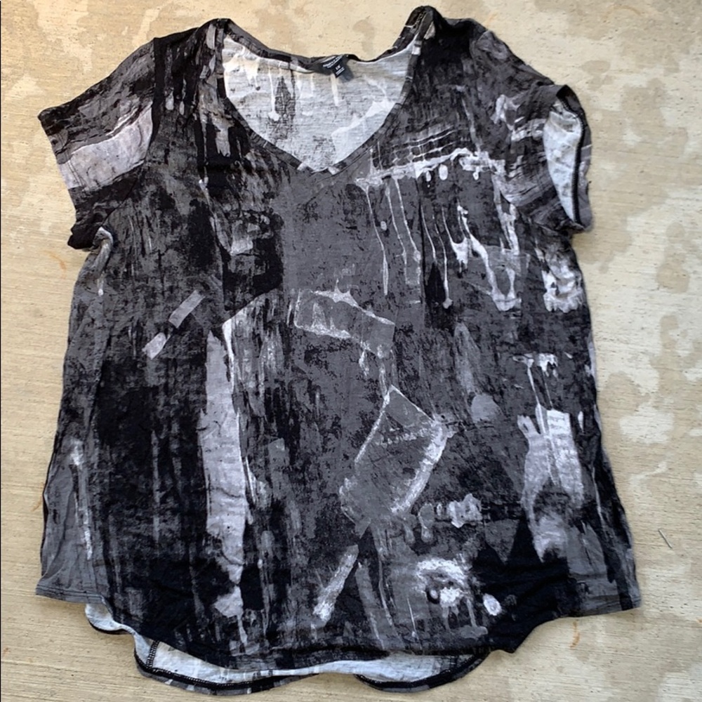 Simply Vera v neck top